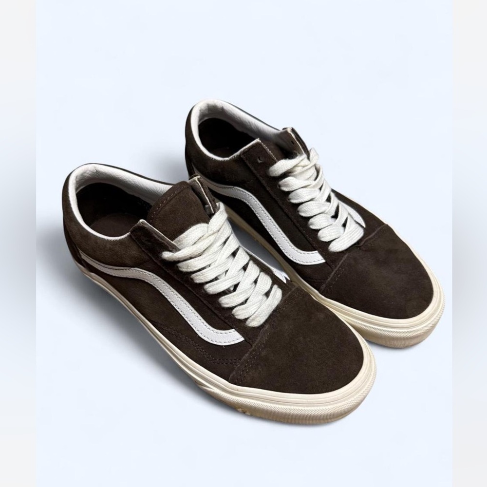 Classic Brown and White Men's Sneakers‎